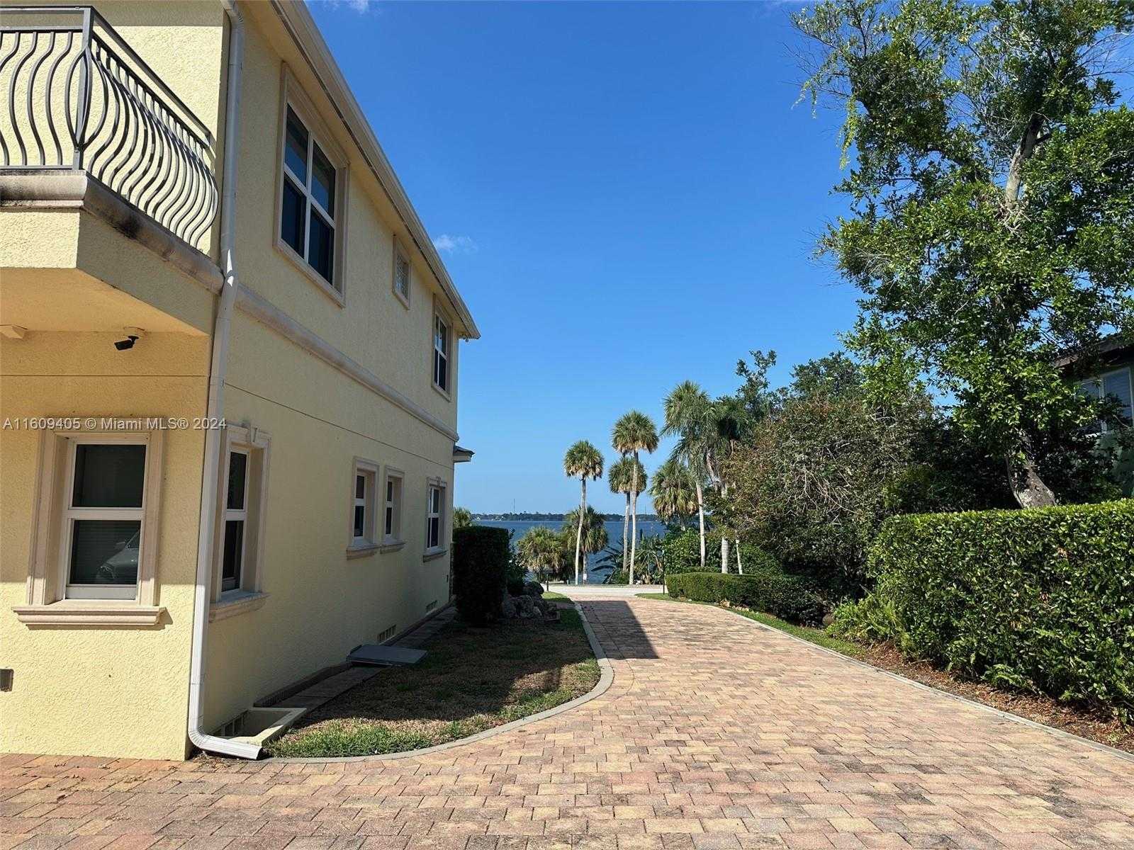 Small Image of 1613 NORTH INDIAN RIVER DRIVE, Cocoa Number 20