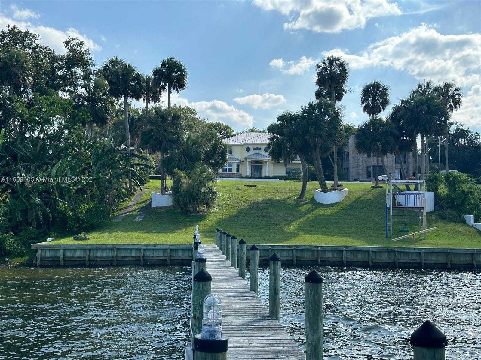 Small Image of 1613 NORTH INDIAN RIVER DRIVE, Cocoa Number 9