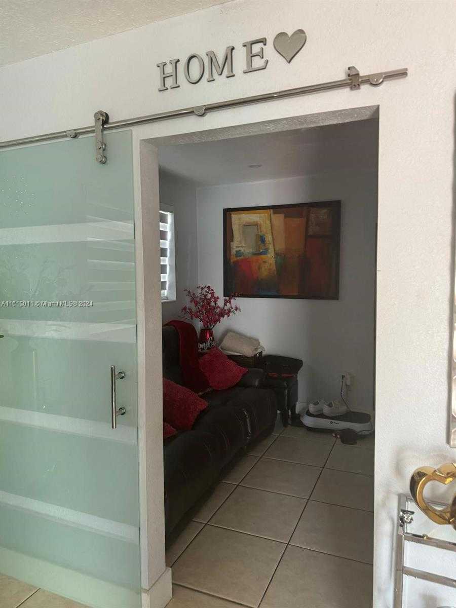 Small Image of 728 EAST 39TH ST, Hialeah Number 11