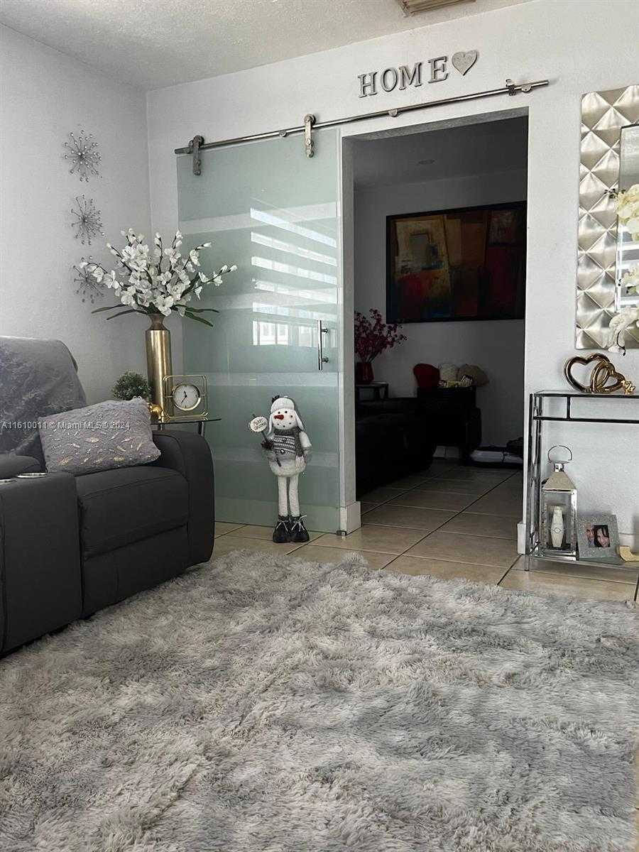 Small Image of 728 EAST 39TH ST, Hialeah Number 14