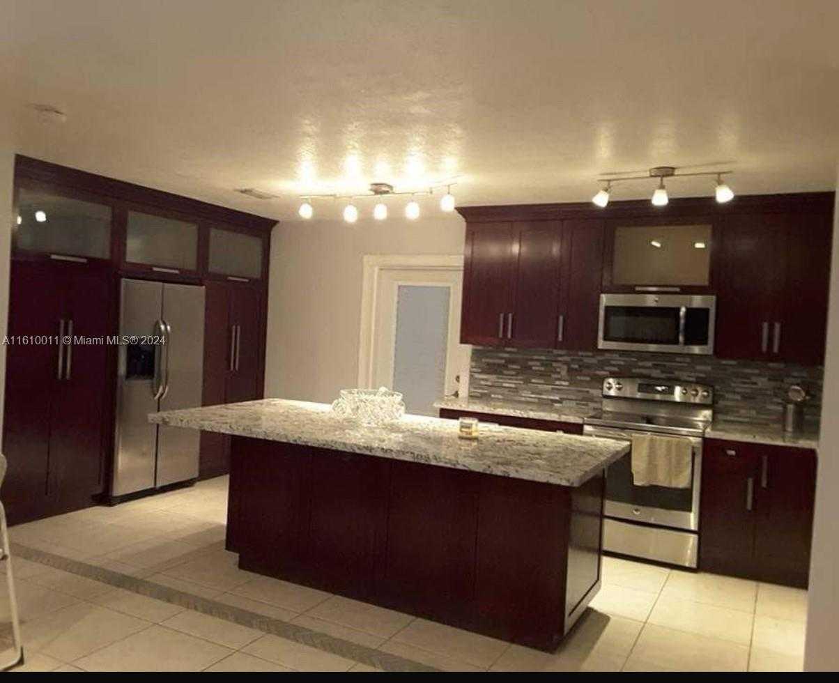 Small Image of 728 EAST 39TH ST, Hialeah Number 8