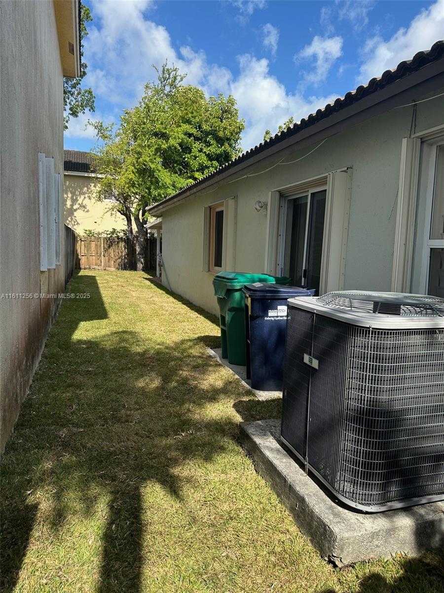 Small Image of 21532 SOUTH WEST 88TH PL, Cutler Bay Number 30