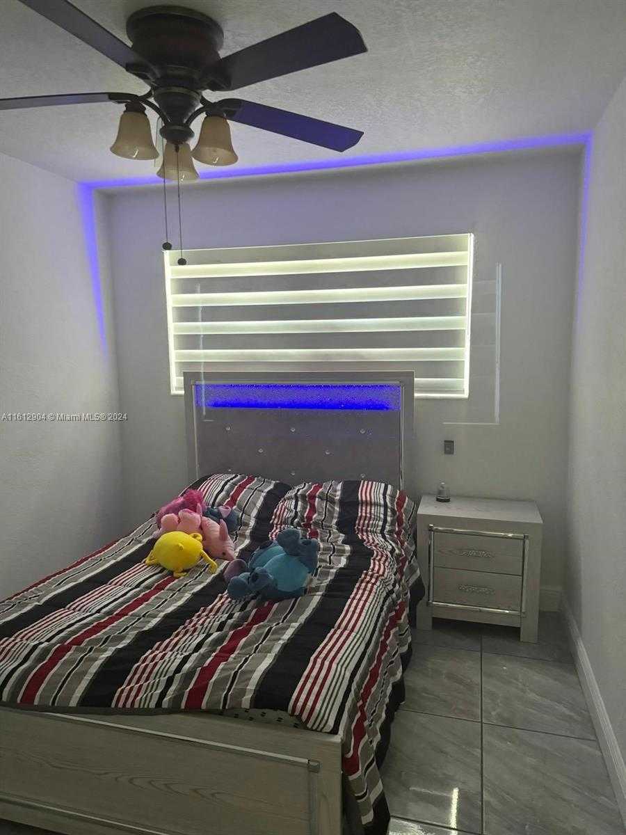 Small Image of 734 EAST 39TH ST, Hialeah Number 10