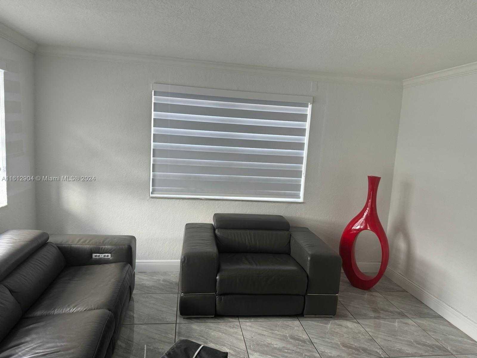 Small Image of 734 EAST 39TH ST, Hialeah Number 19