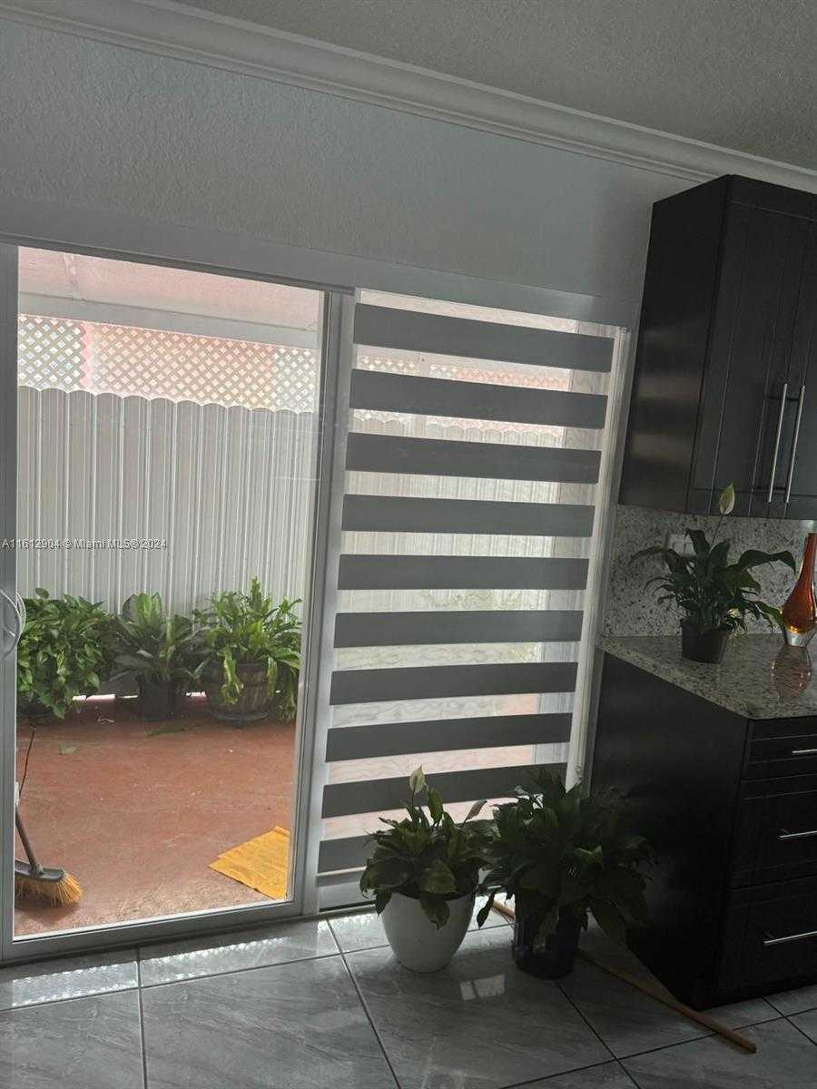 Small Image of 734 EAST 39TH ST, Hialeah Number 7