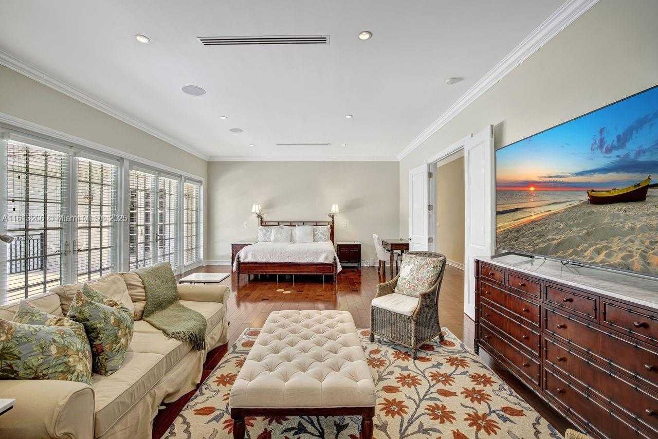 Small Image of 797 Ridgewood Rd, Key Biscayne, FL 33149, USA Number 10