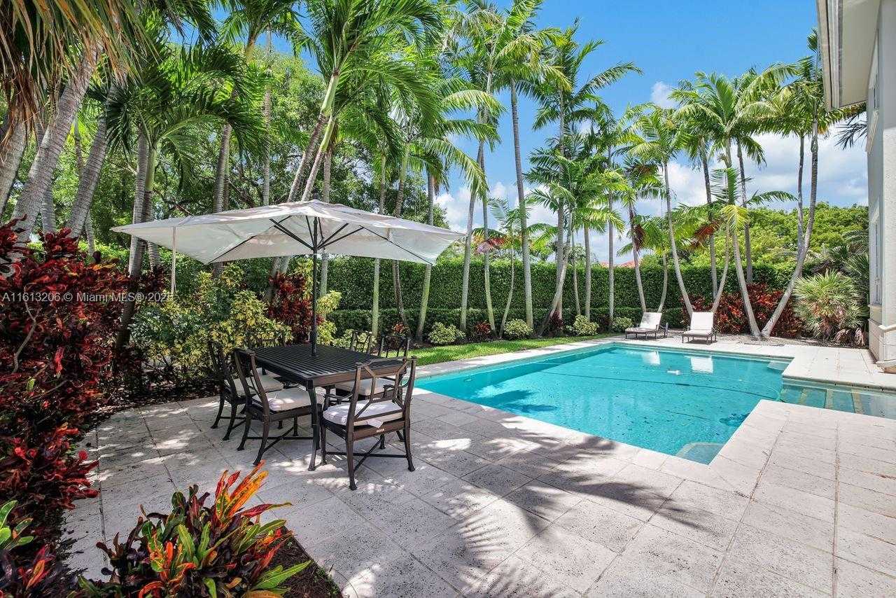 Small Image of 797 Ridgewood Rd, Key Biscayne, FL 33149, USA Number 18