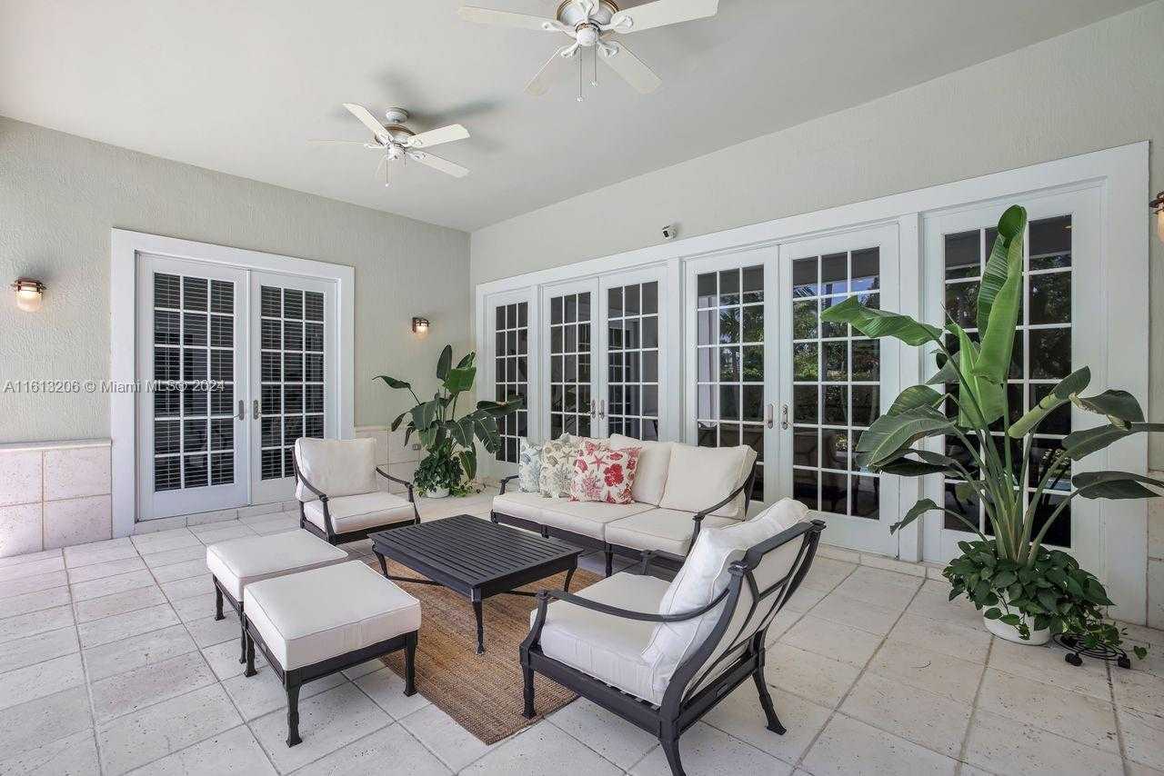 Small Image of 797 Ridgewood Rd, Key Biscayne, FL 33149, USA Number 44