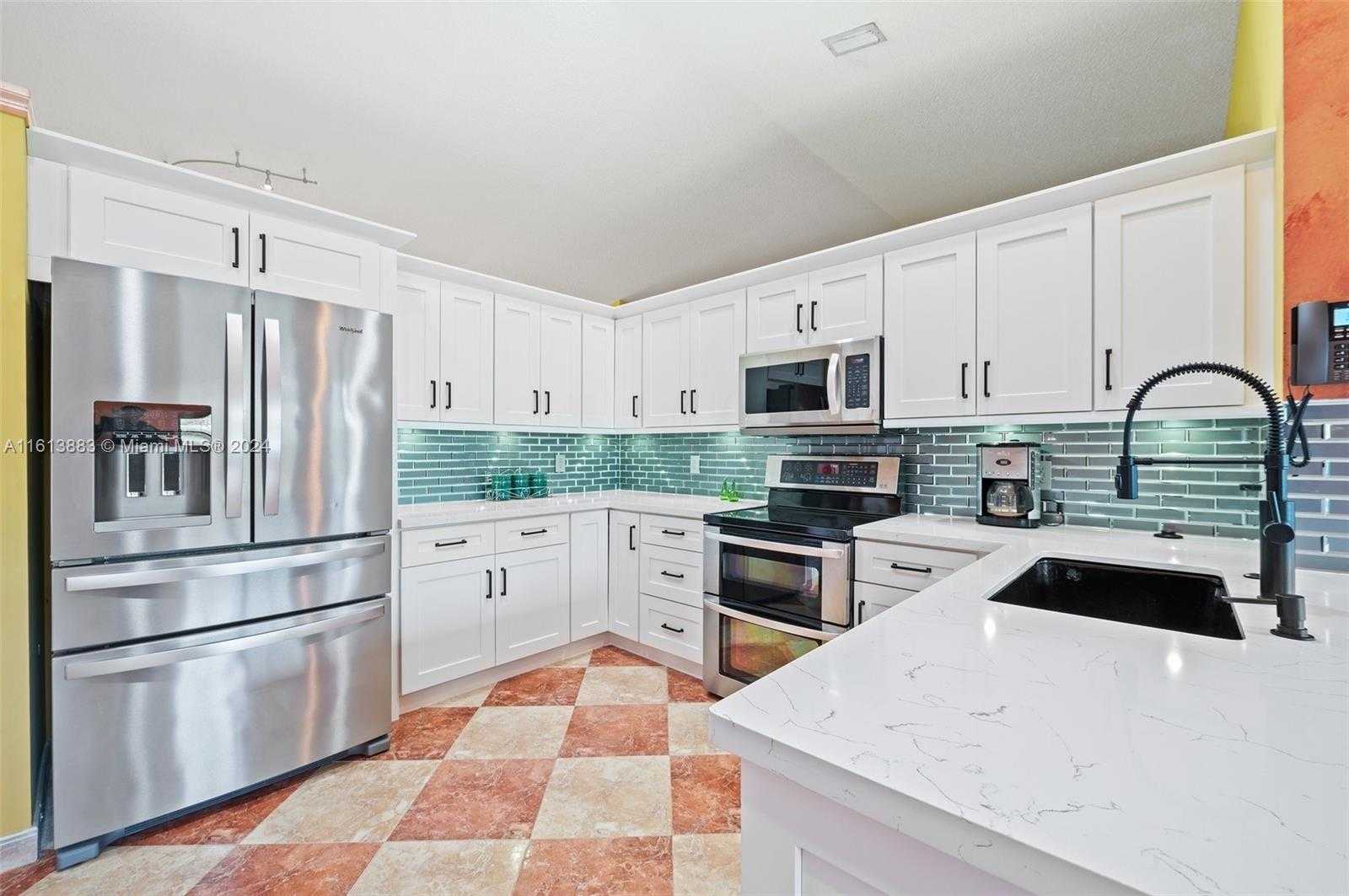 Small Image of 450 NORTH WEST 195TH AVE, Pembroke Pines Number 14