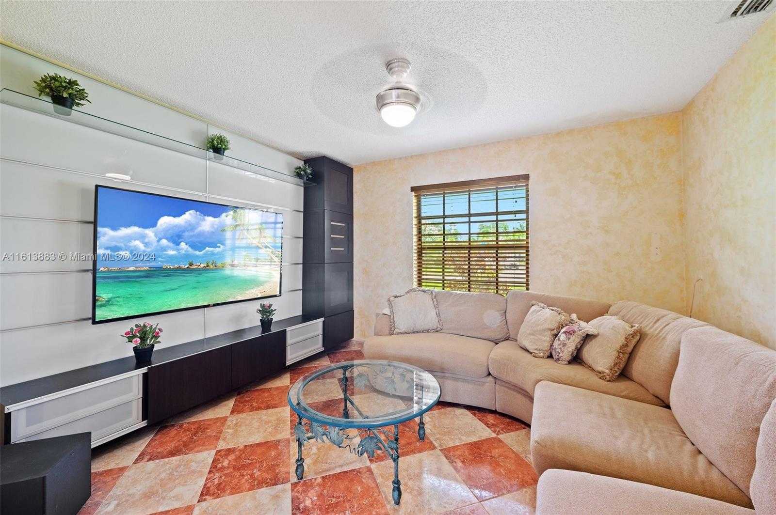Small Image of 450 NORTH WEST 195TH AVE, Pembroke Pines Number 16