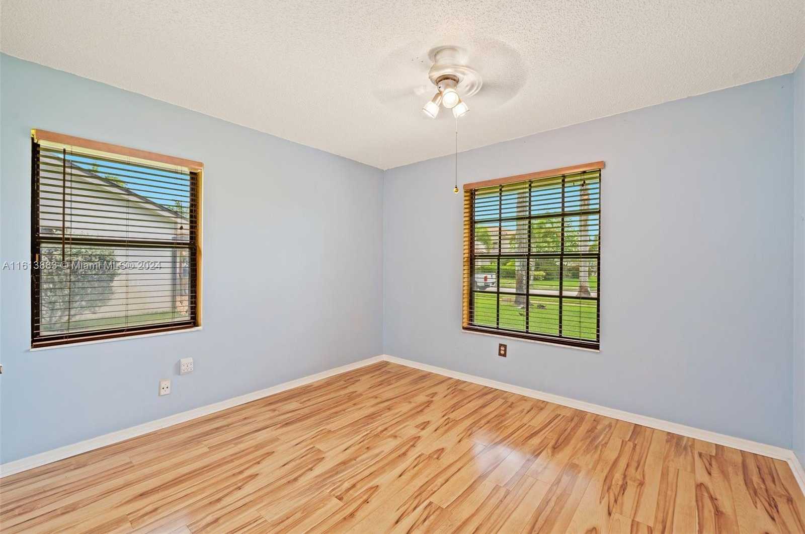 Small Image of 450 NORTH WEST 195TH AVE, Pembroke Pines Number 24