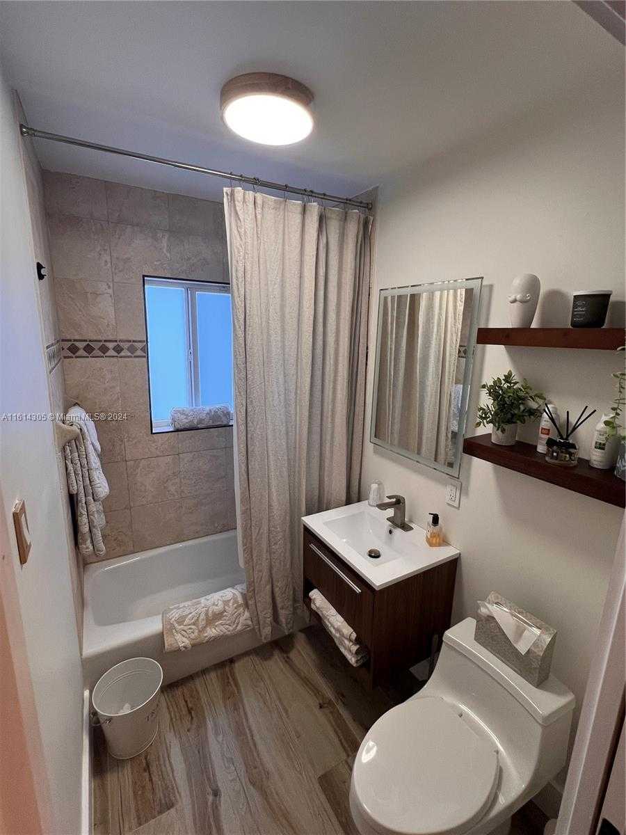 Small Image of 2156 NORTH EAST 18TH AVE, Wilton Manors Number 21