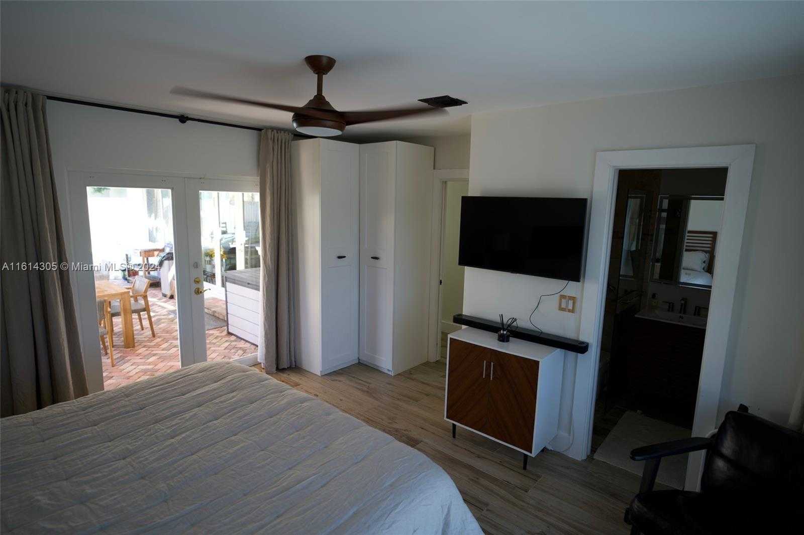 Small Image of 2156 NORTH EAST 18TH AVE, Wilton Manors Number 5