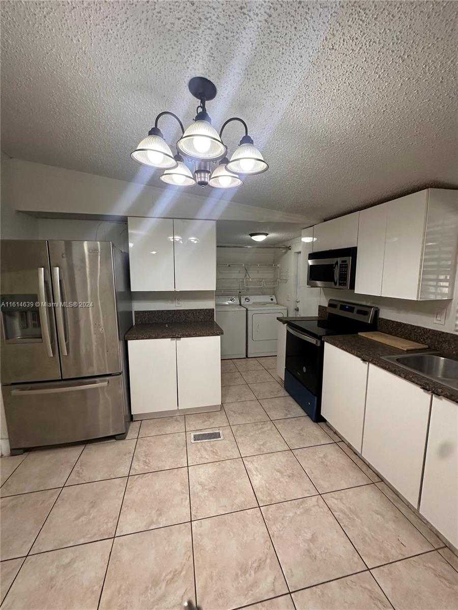 Small Image of 19800 SOUTH WEST 180TH #470, Miami Number 11