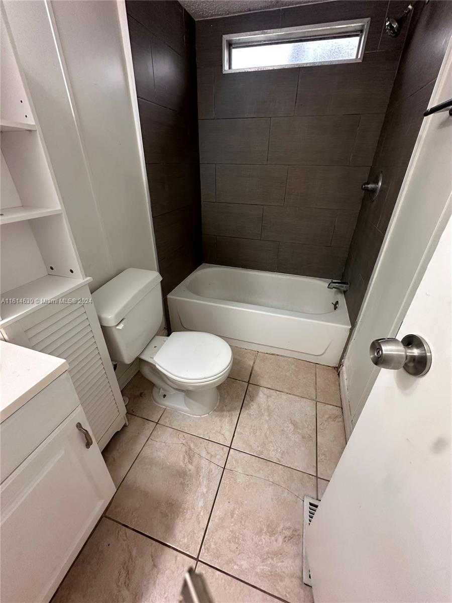 Small Image of 19800 SOUTH WEST 180TH #470, Miami Number 12