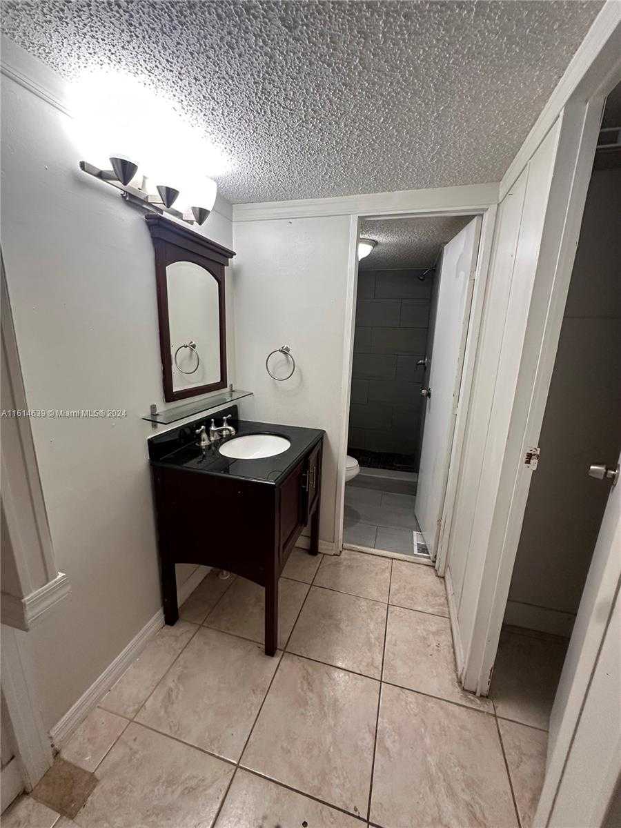 Small Image of 19800 SOUTH WEST 180TH #470, Miami Number 14