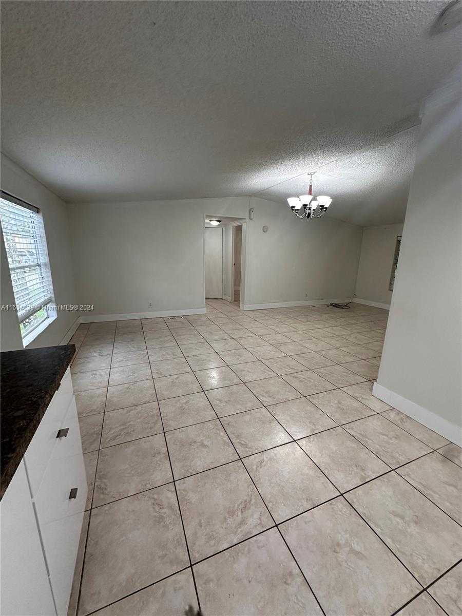 Small Image of 19800 SOUTH WEST 180TH #470, Miami Number 15