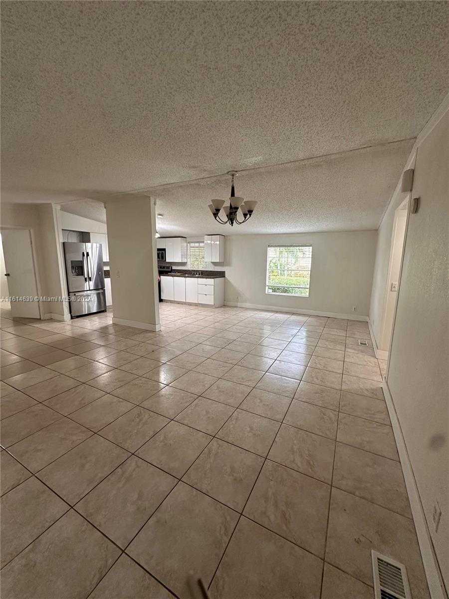 Small Image of 19800 SOUTH WEST 180TH #470, Miami Number 7