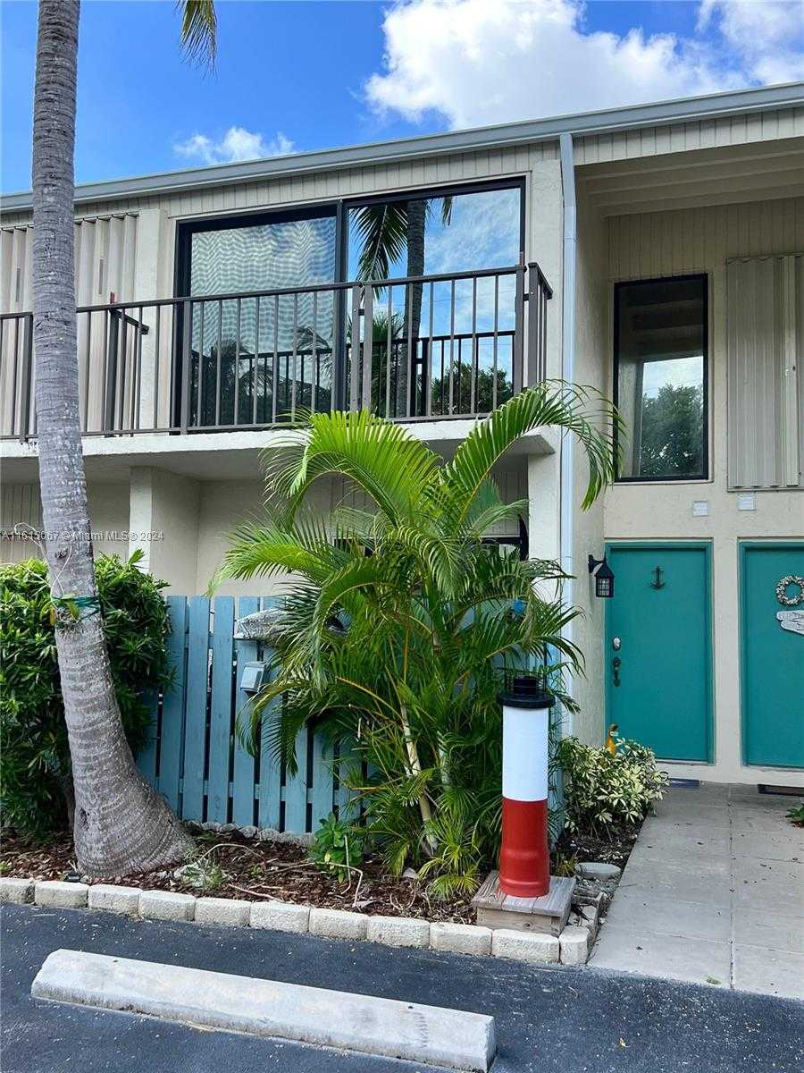 Small Image of 87200 OVERSEAS HIGHWAY #V9, Islamorada Number 17