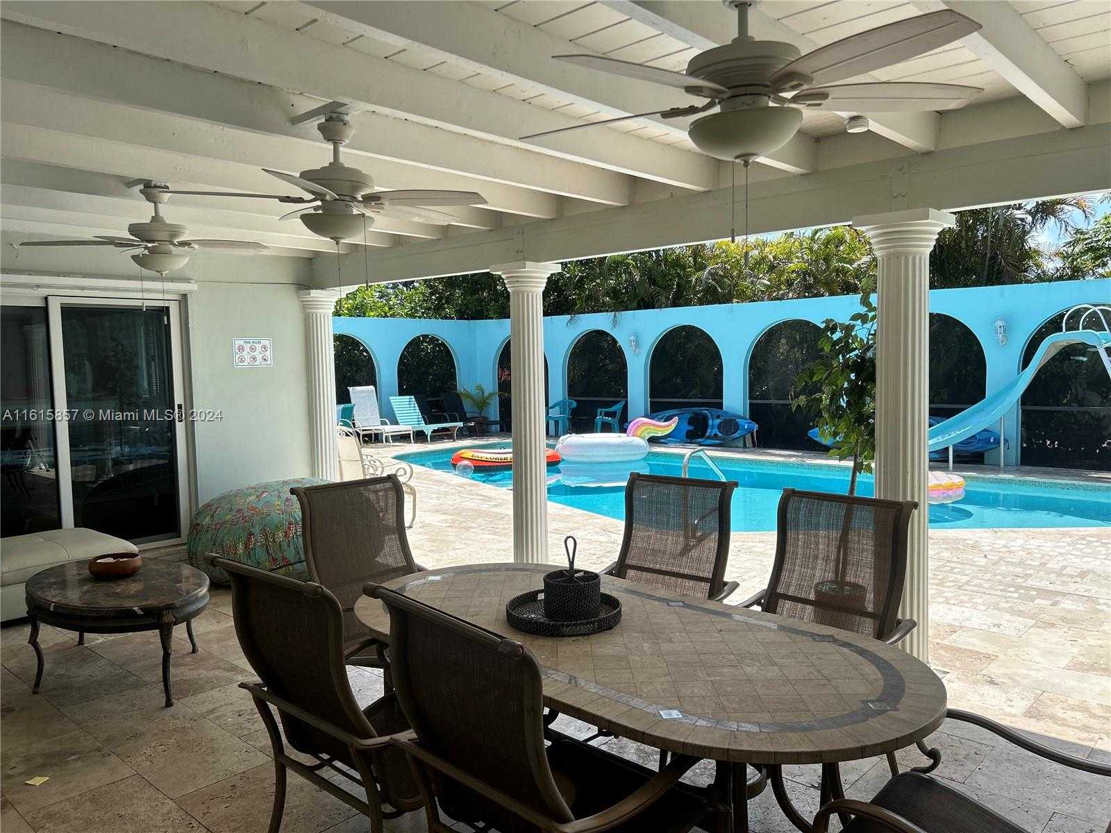 Small Image of 633 NORTH CRESCENT DR, Hollywood Number 27