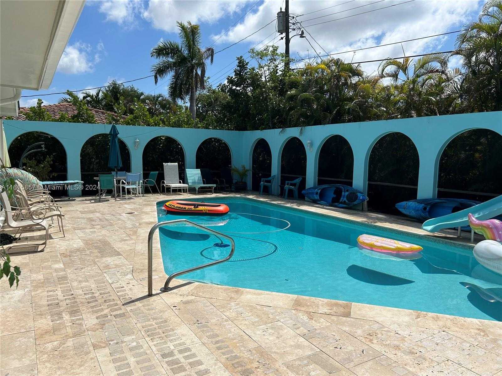 Small Image of 633 NORTH CRESCENT DR, Hollywood Number 29