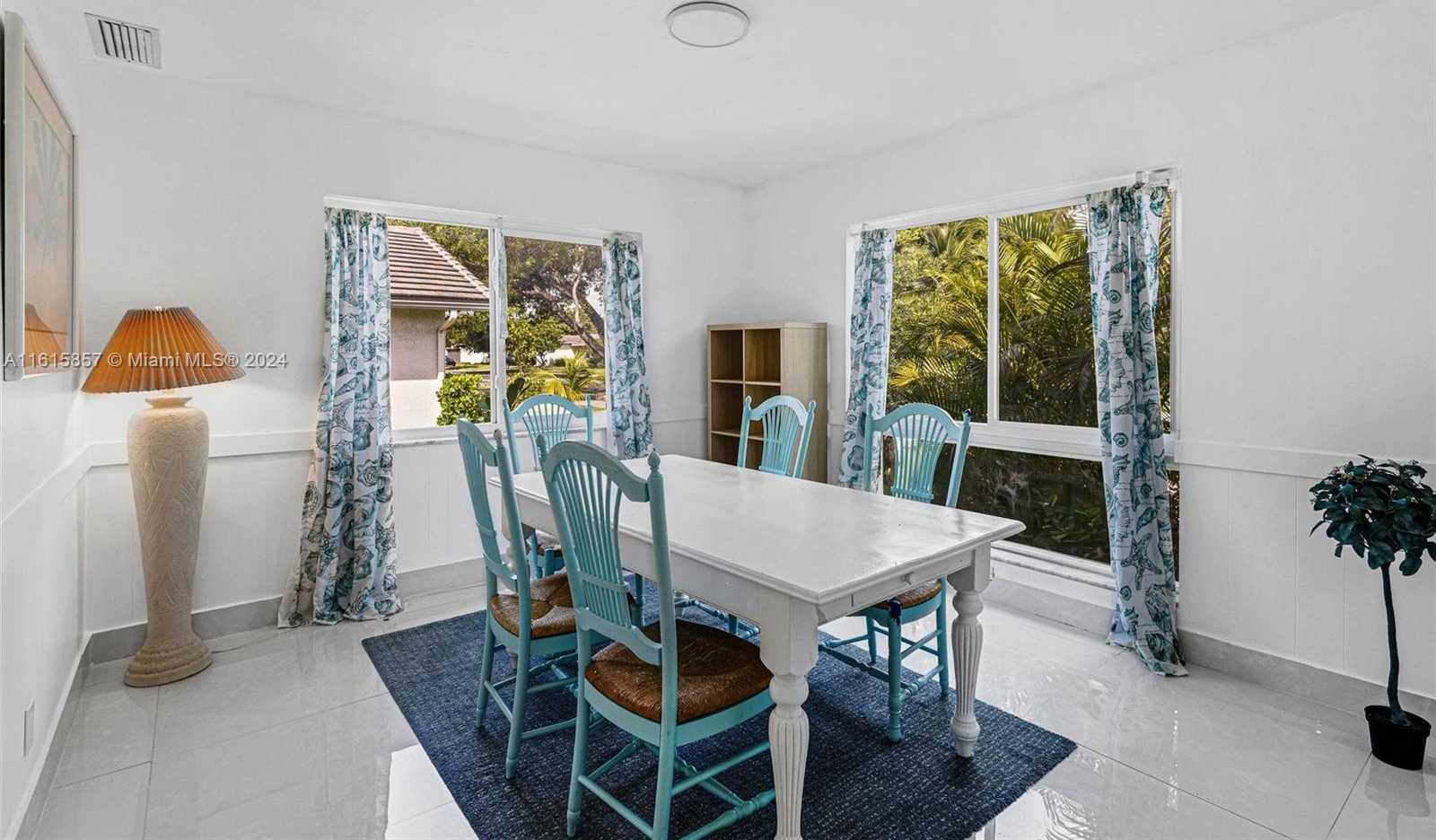 Small Image of 633 NORTH CRESCENT DR, Hollywood Number 35