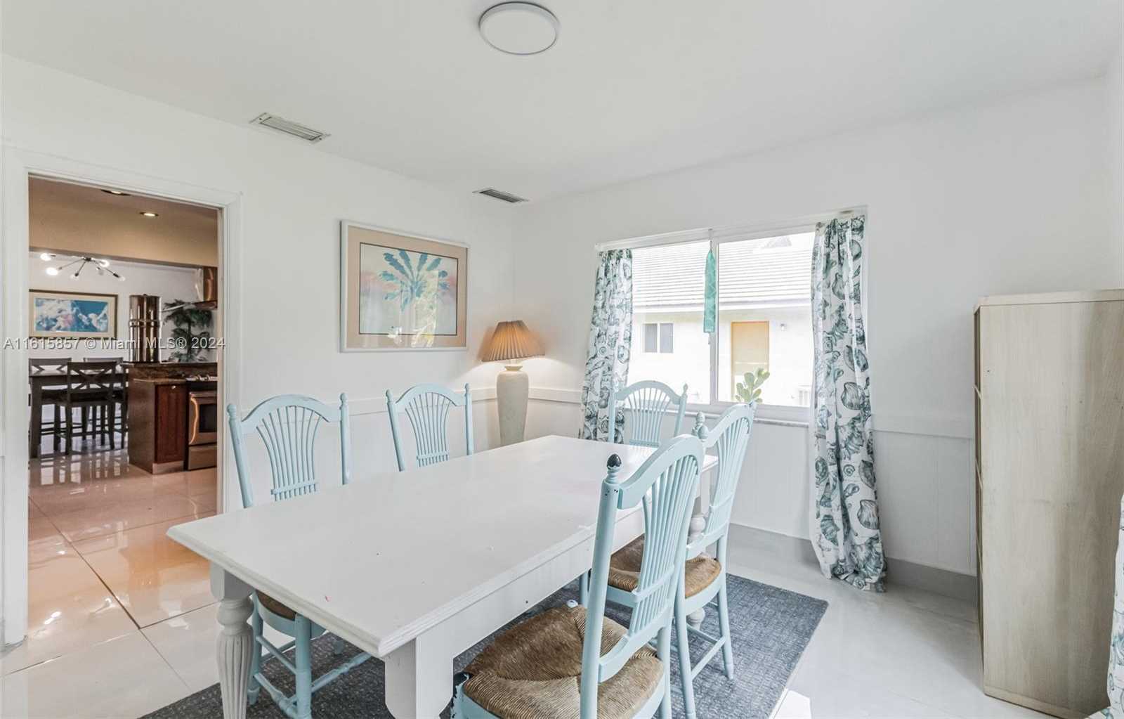 Small Image of 633 NORTH CRESCENT DR, Hollywood Number 36