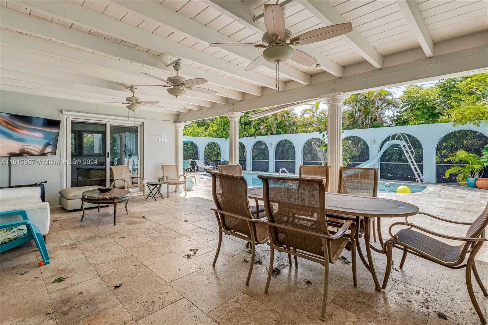 Small Image of 633 NORTH CRESCENT DR, Hollywood Number 40