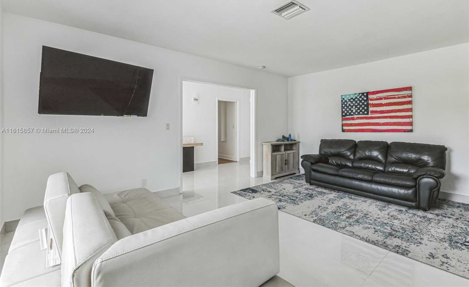 Small Image of 633 NORTH CRESCENT DR, Hollywood Number 46