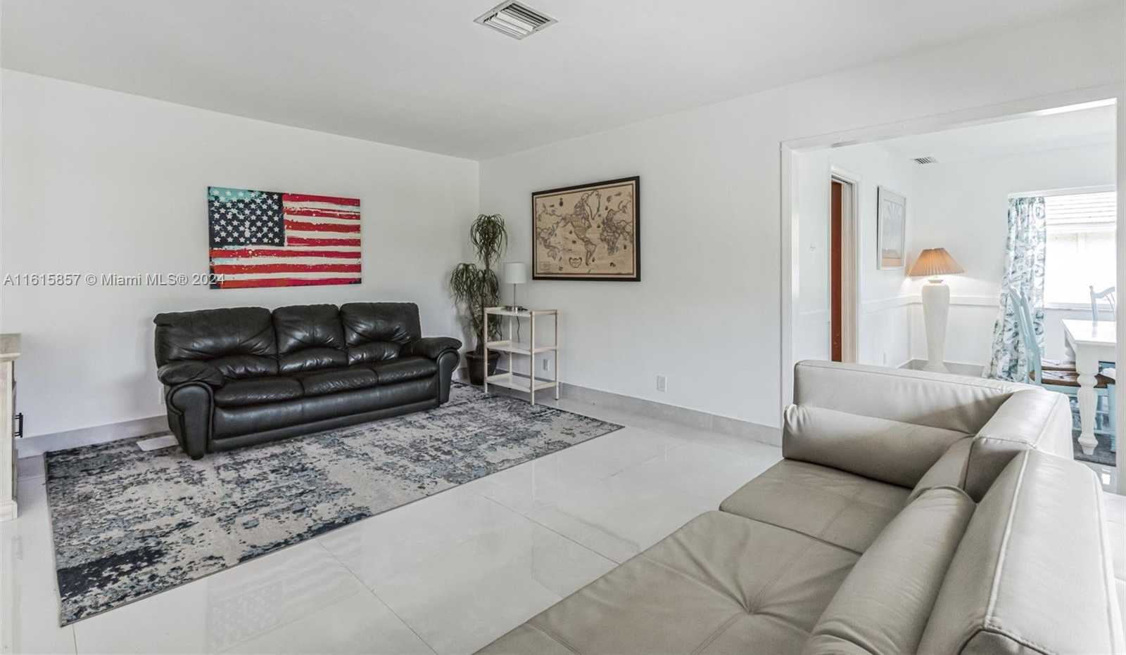Small Image of 633 NORTH CRESCENT DR, Hollywood Number 47