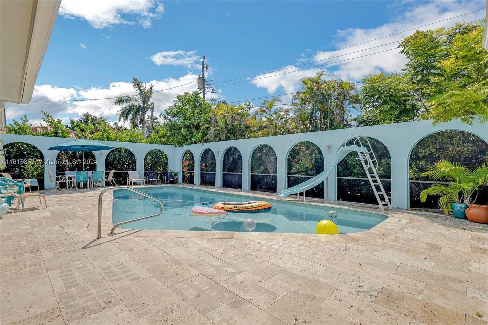 Small Image of 633 NORTH CRESCENT DR, Hollywood Number 48