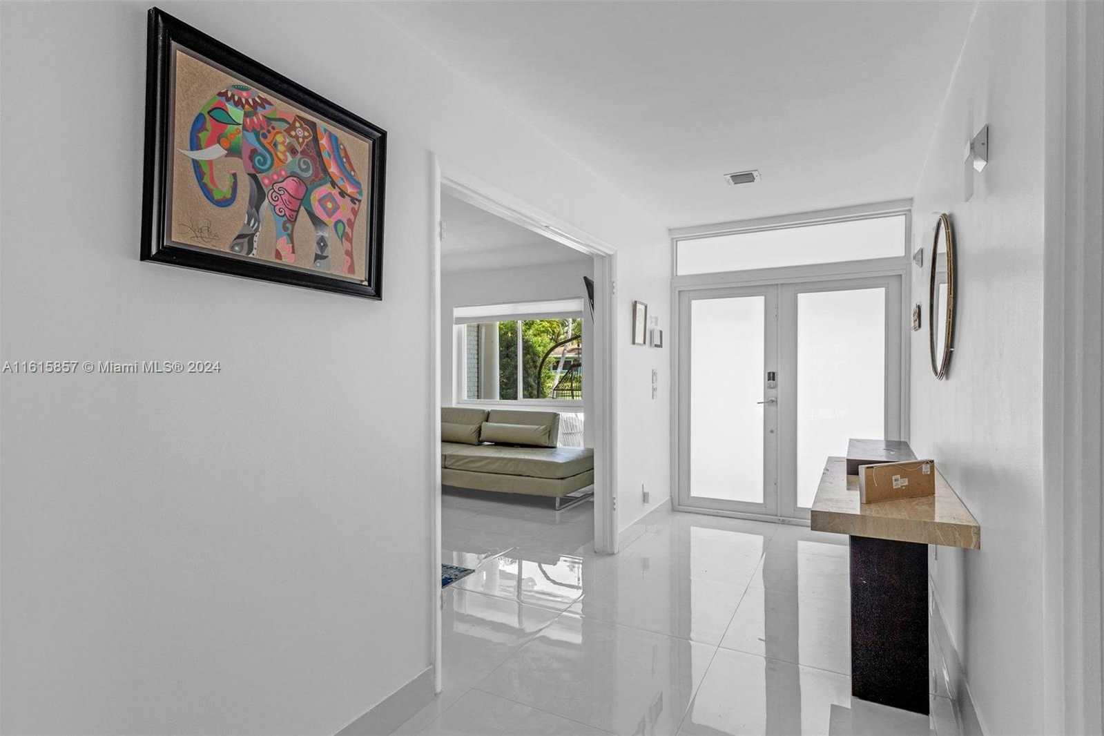 Small Image of 633 NORTH CRESCENT DR, Hollywood Number 6