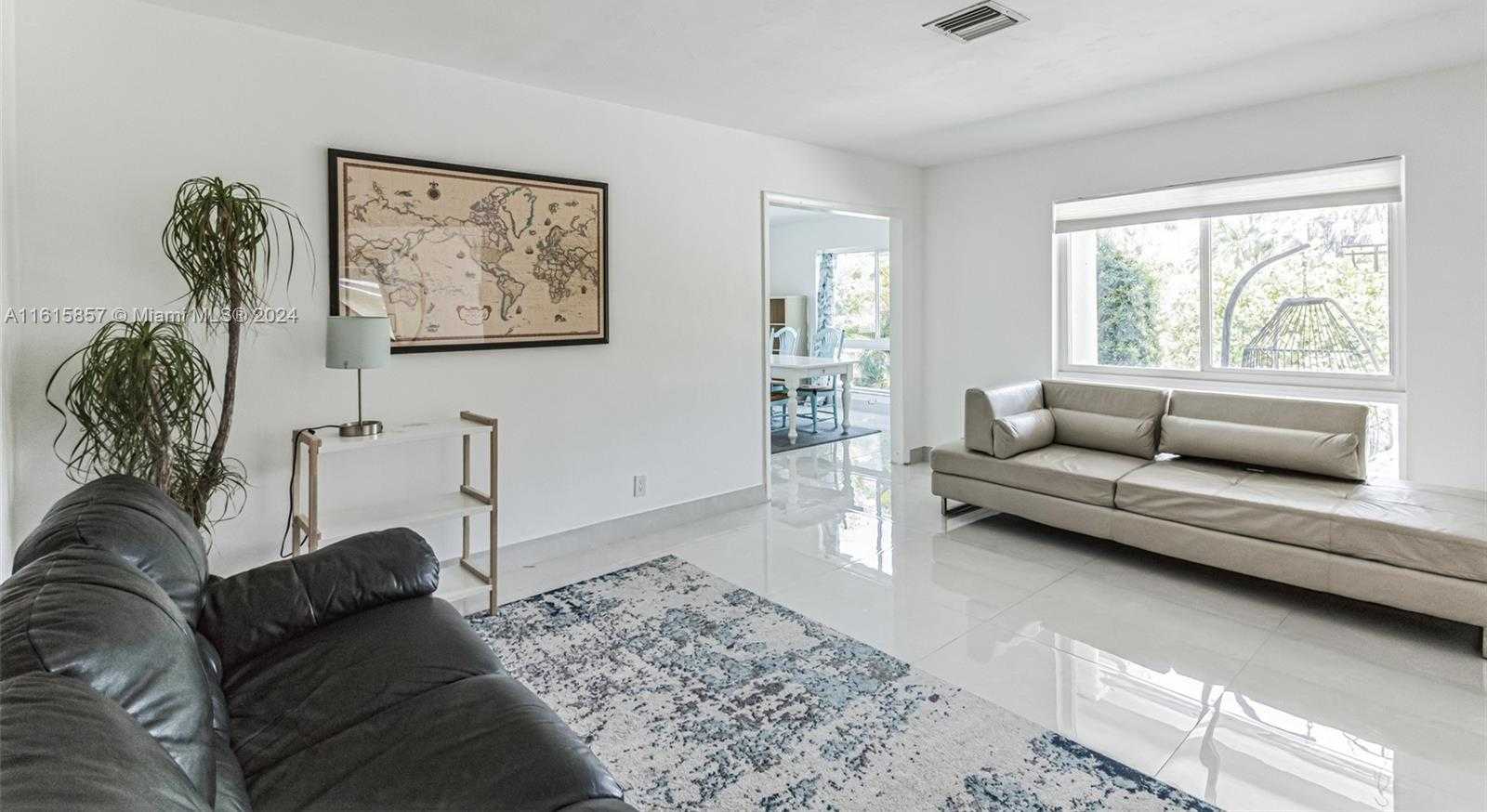 Small Image of 633 NORTH CRESCENT DR, Hollywood Number 63