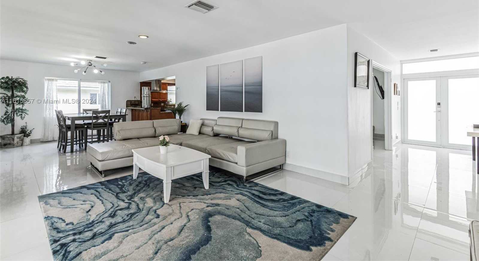 Small Image of 633 NORTH CRESCENT DR, Hollywood Number 8