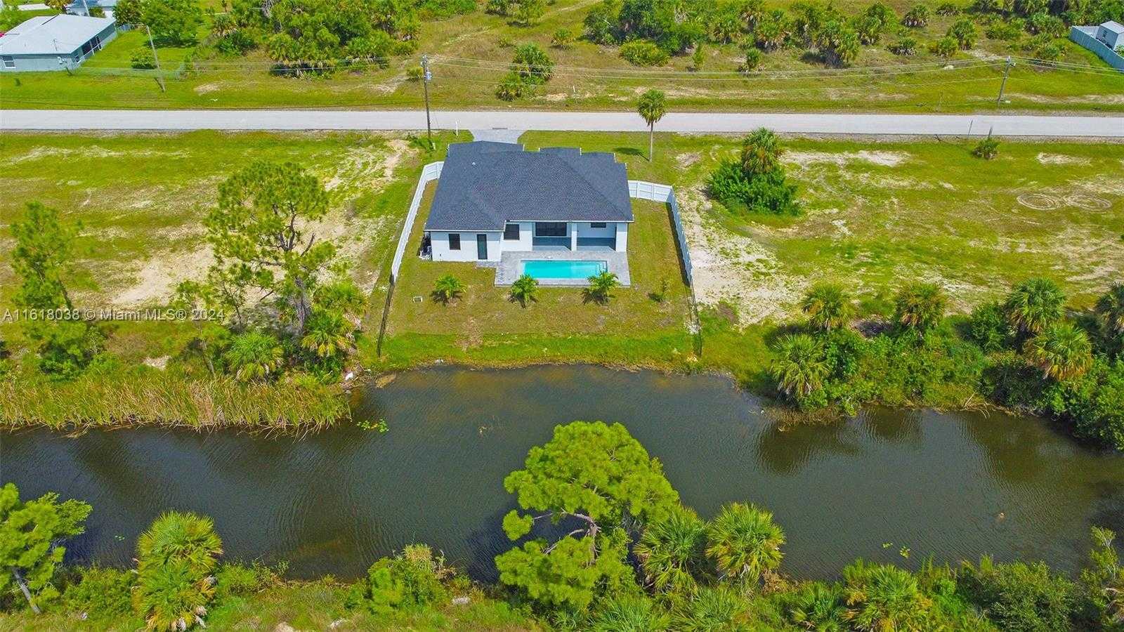 Small Image of 3423 NORTH EAST 13TH AVE, Cape Coral Number 14