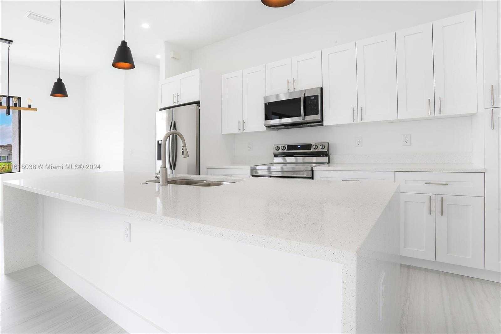 Small Image of 3423 NORTH EAST 13TH AVE, Cape Coral Number 4