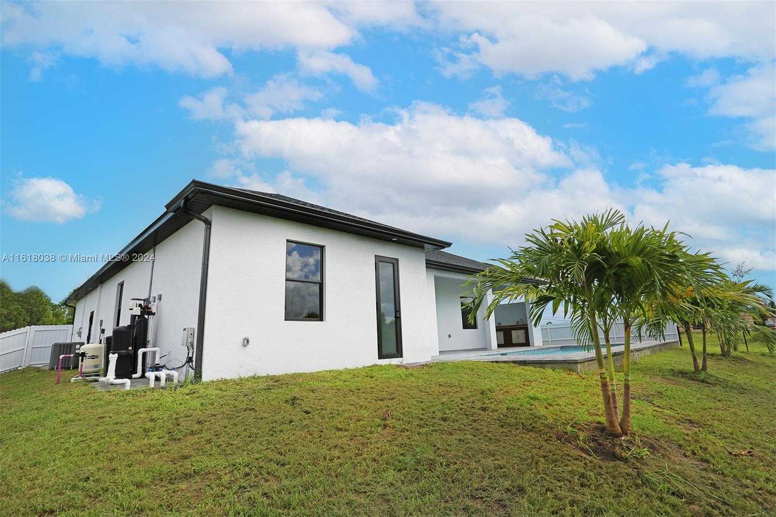 Small Image of 3423 NORTH EAST 13TH AVE, Cape Coral Number 58