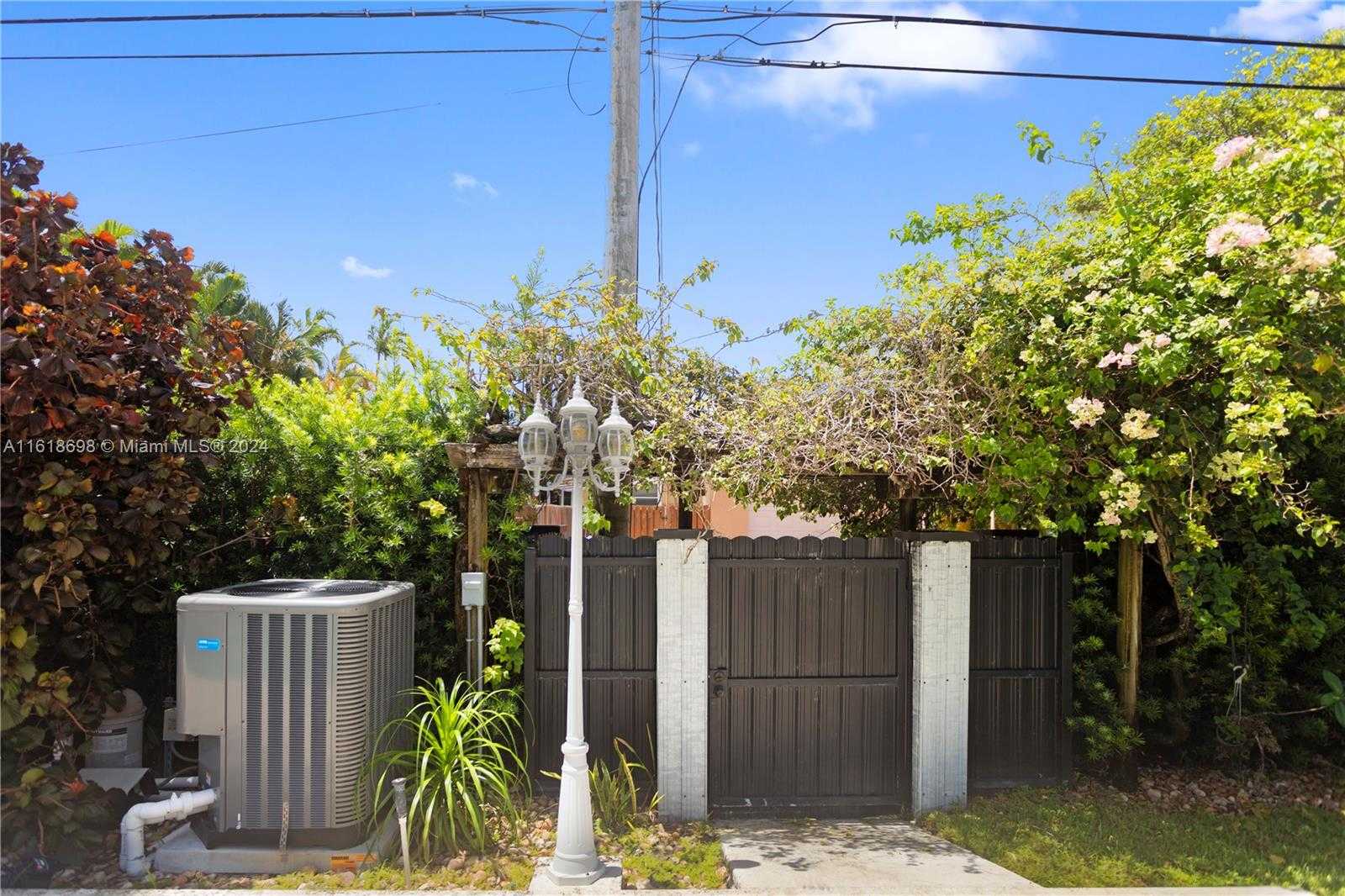 Small Image of 1154 JEFFERSON ST, Hollywood Number 66