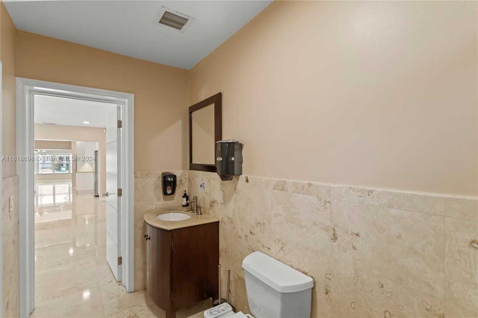Small Image of 1154 JEFFERSON ST, Hollywood Number 74