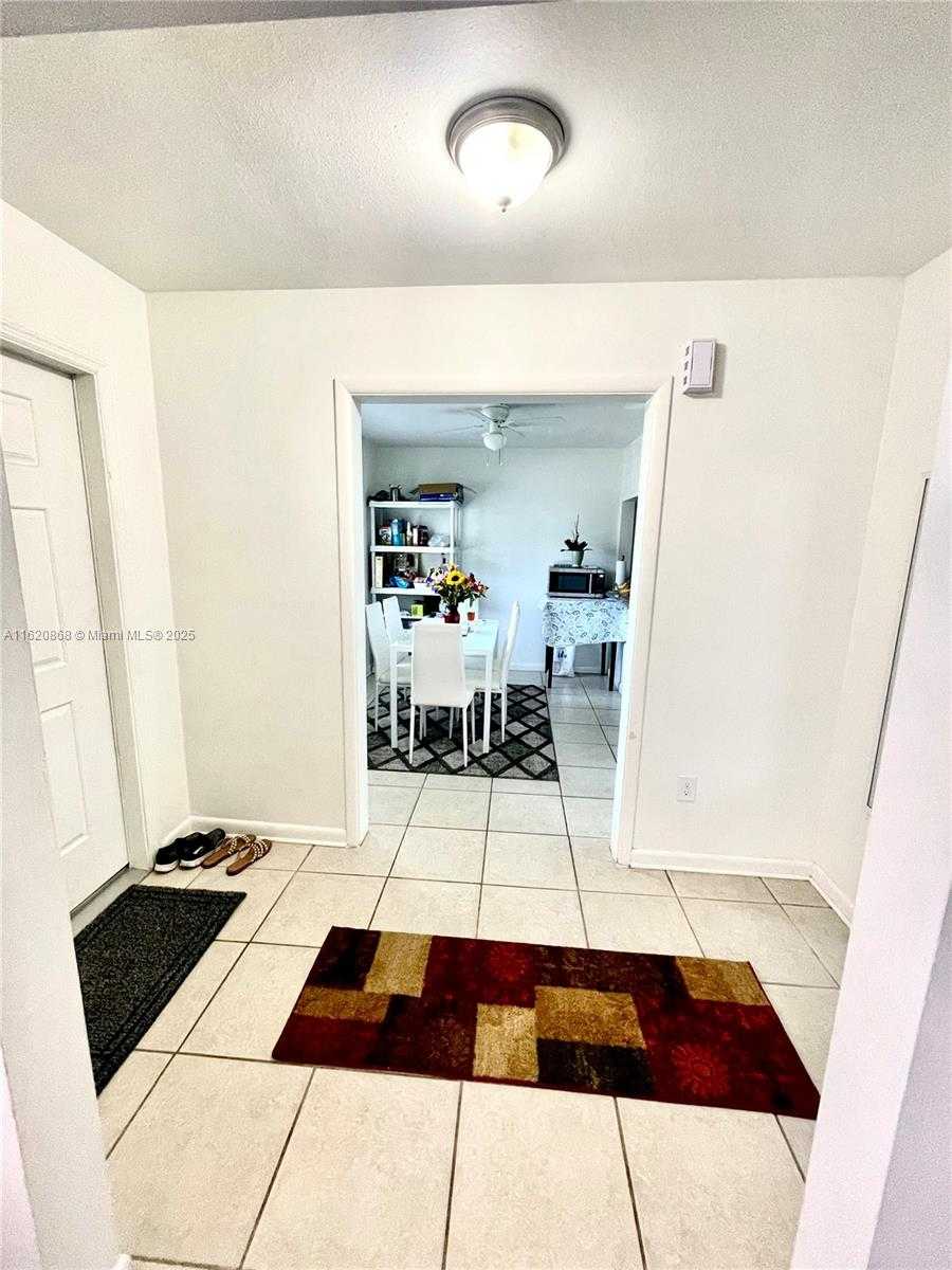 Small Image of 4109 HAYES ST, Hollywood Number 10