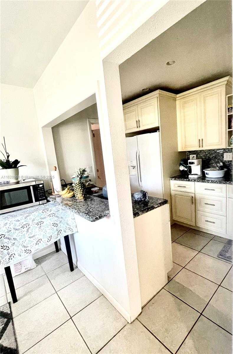 Small Image of 4109 HAYES ST, Hollywood Number 8