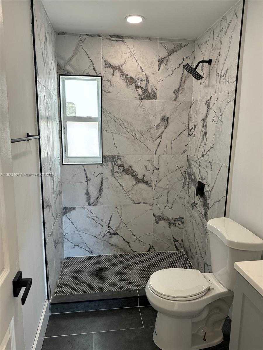 Small Image of 632 NORTH WEST 19TH ST, Pompano Beach Number 5