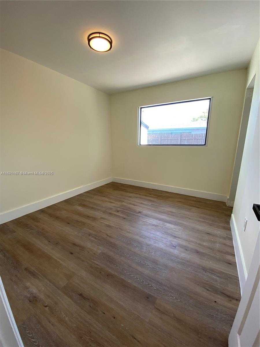 Small Image of 632 NORTH WEST 19TH ST, Pompano Beach Number 8