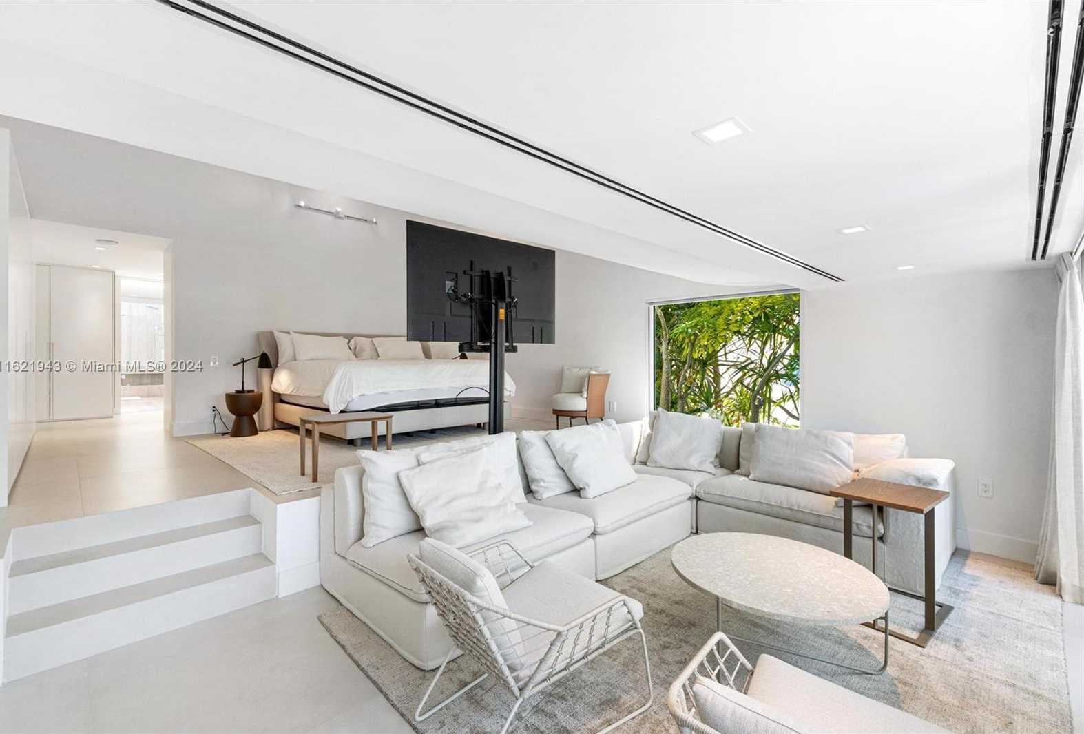 Small Image of 161 CAPE FLORIDA DR, Key Biscayne Number 24
