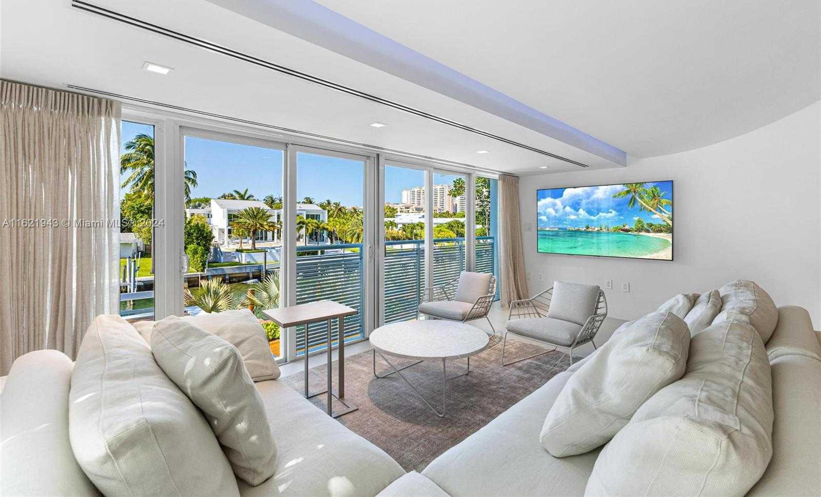 Small Image of 161 CAPE FLORIDA DR, Key Biscayne Number 25