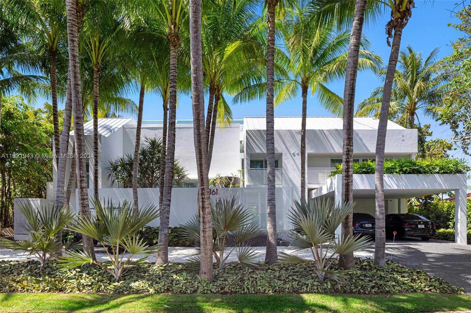 Small Image of 161 CAPE FLORIDA DR, Key Biscayne Number 3