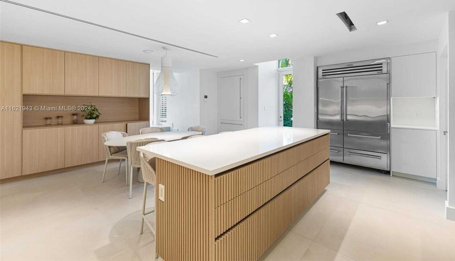 Small Image of 161 CAPE FLORIDA DR, Key Biscayne Number 34