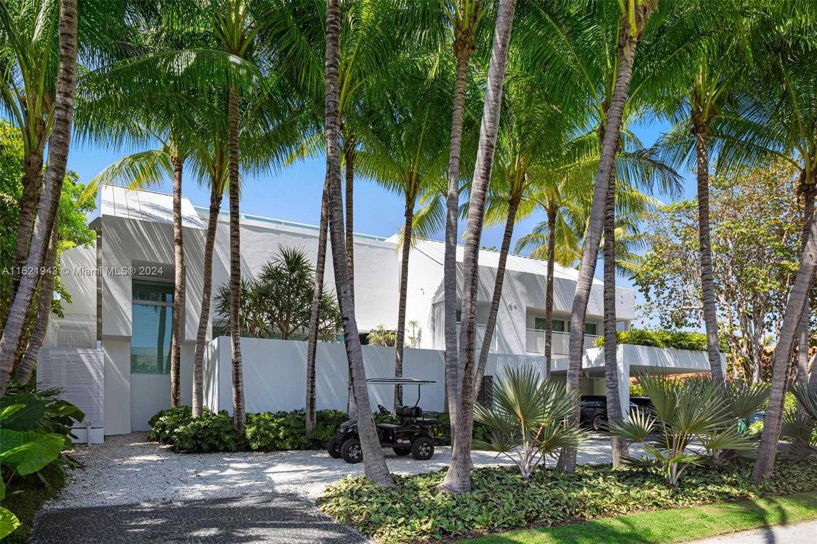 Small Image of 161 CAPE FLORIDA DR, Key Biscayne Number 4