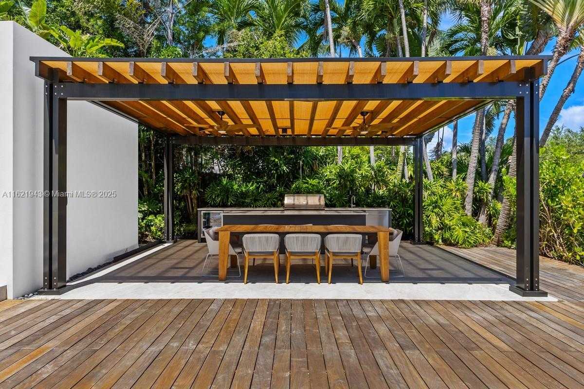 Small Image of 161 CAPE FLORIDA DR, Key Biscayne Number 42