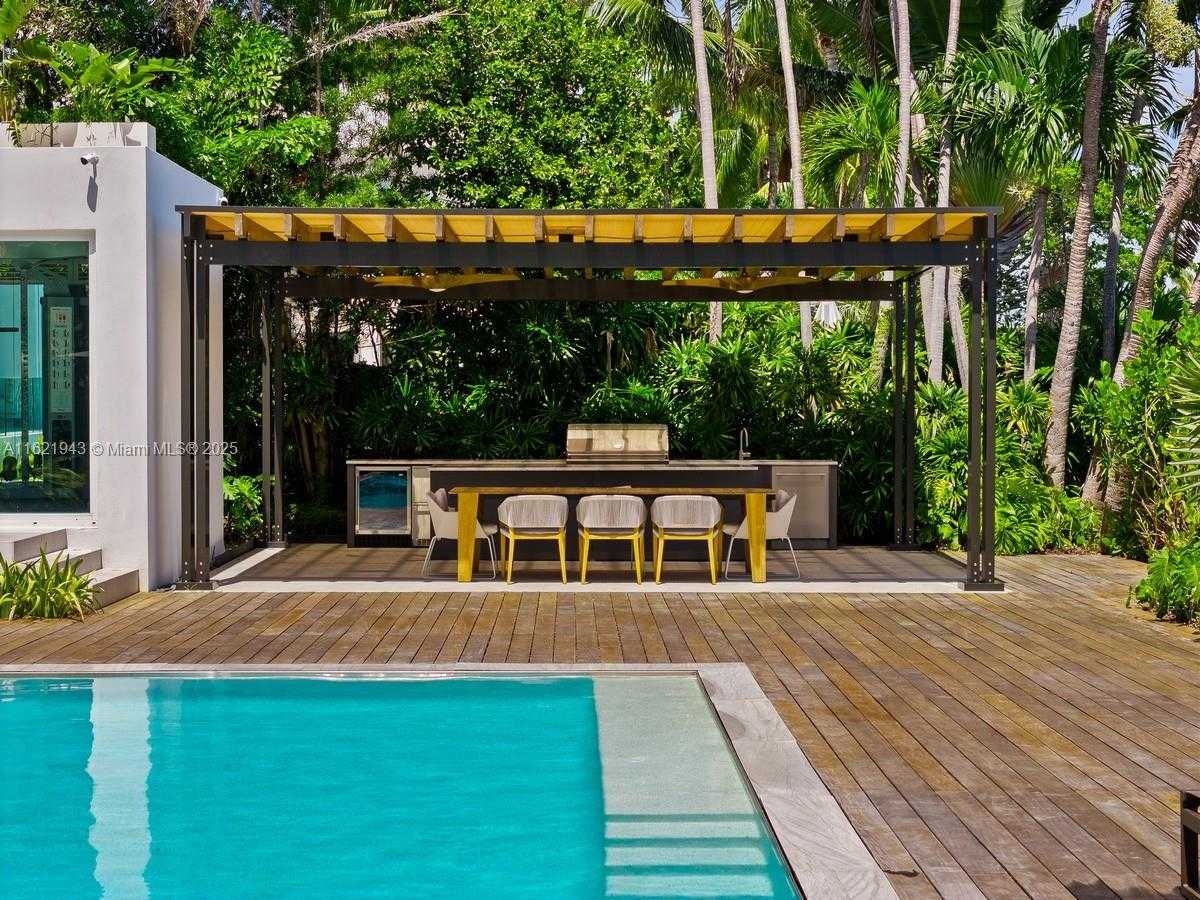 Small Image of 161 CAPE FLORIDA DR, Key Biscayne Number 48